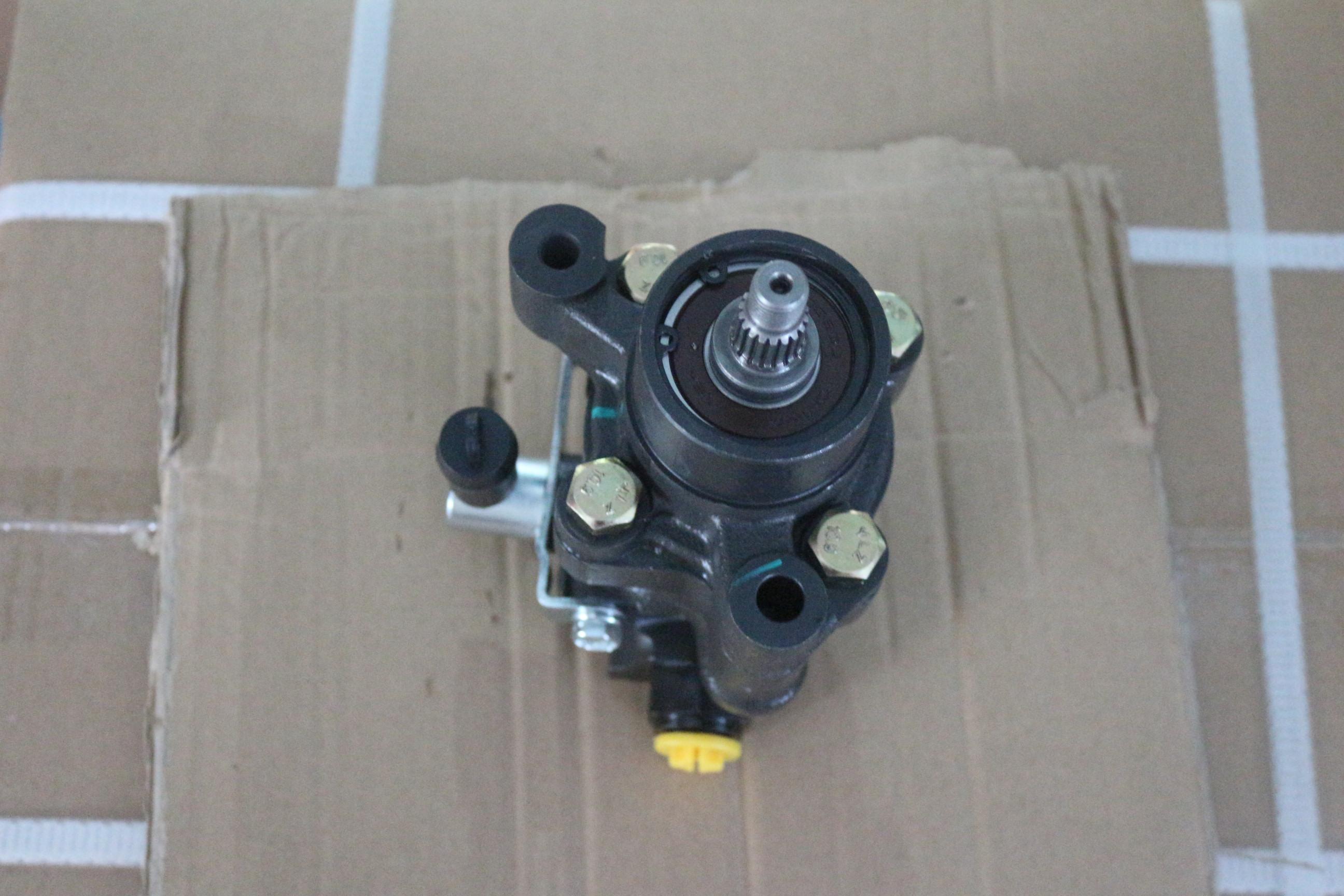 44320-35251   POWER STEERING PUMP for  Toyota Hilux 2L LN106 LN107 4Runner 